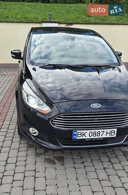 Мінівен Ford S-Max 2015 в 