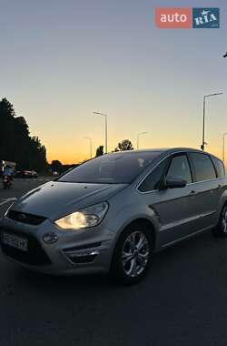 Минивэн Ford S-Max 2011 в 