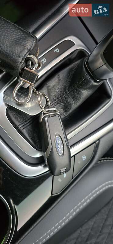 Минивэн Ford S-Max 2015 в Остроге