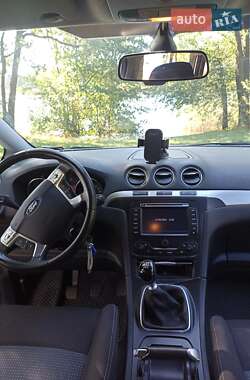 Мінівен Ford S-Max 2013 в 