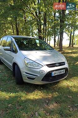 Мінівен Ford S-Max 2013 в 