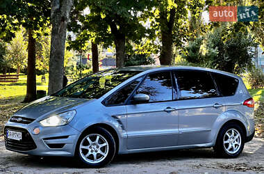 Минивэн Ford S-Max 2013 в 