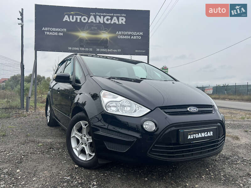 Мінівен Ford S-Max 2013 в 