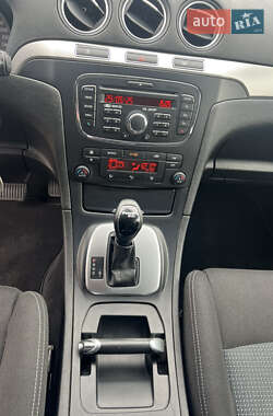 Мінівен Ford S-Max 2013 в 
