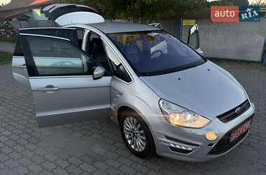 Мінівен Ford S-Max 2013 в 