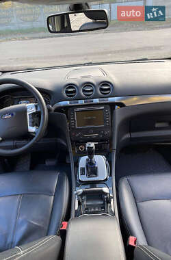Минивэн Ford S-Max 2011 в 