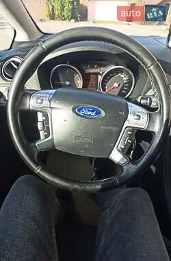 Мінівен Ford S-Max 2013 в 