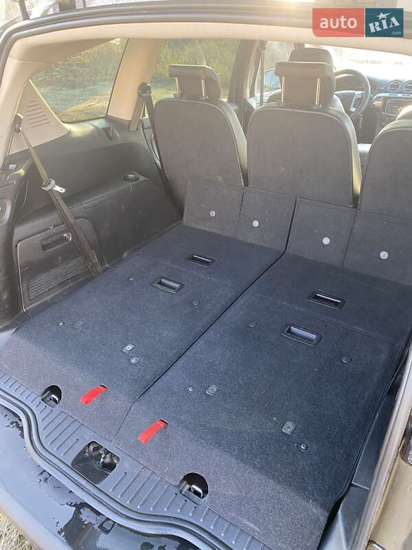 Мінівен Ford S-Max 2010 в Запоріжжі