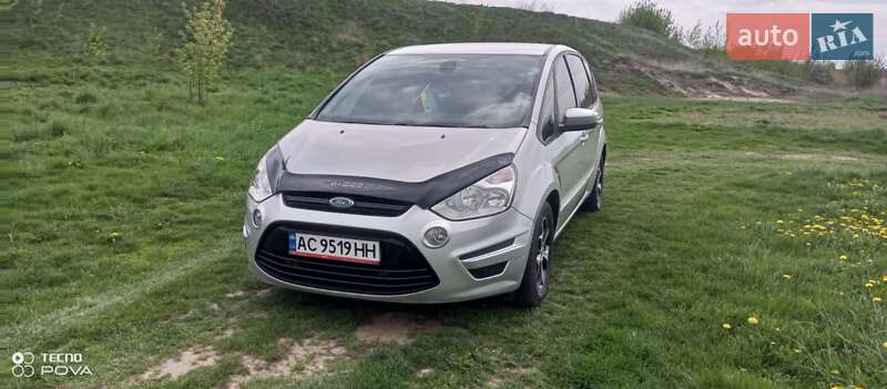 Мінівен Ford S-Max 2011 в Балті