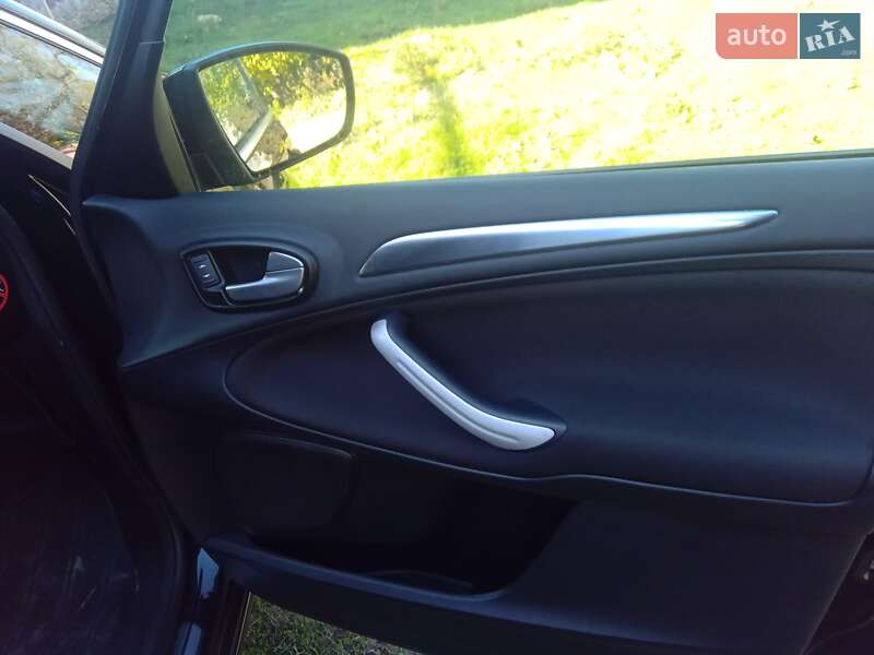 Минивэн Ford S-Max 2014 в Одессе