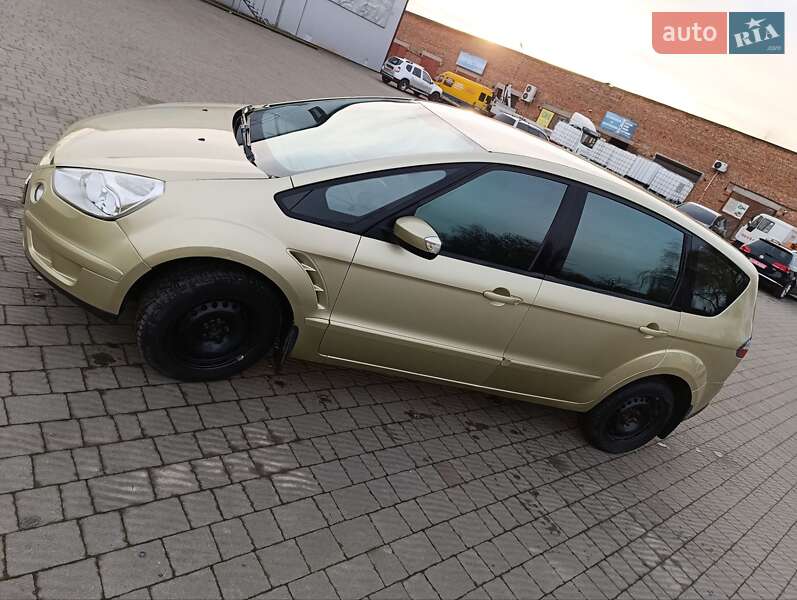 Минивэн Ford S-Max 2006 в Владимире