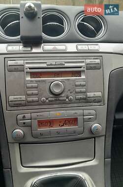 Минивэн Ford S-Max 2006 в Долине