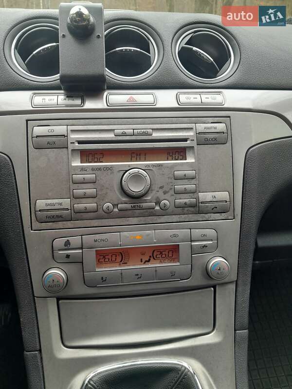 Минивэн Ford S-Max 2006 в Долине