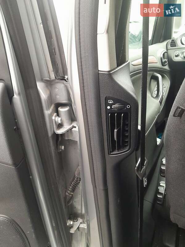 Минивэн Ford S-Max 2006 в Долине