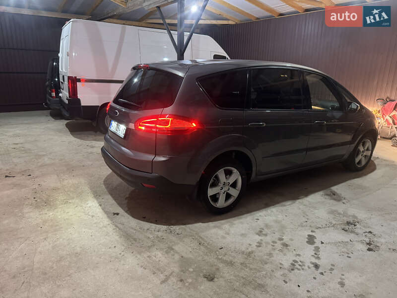 Минивэн Ford S-Max 2012 в Снятине