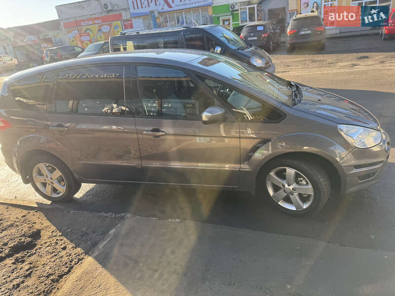 Минивэн Ford S-Max 2012 в Снятине