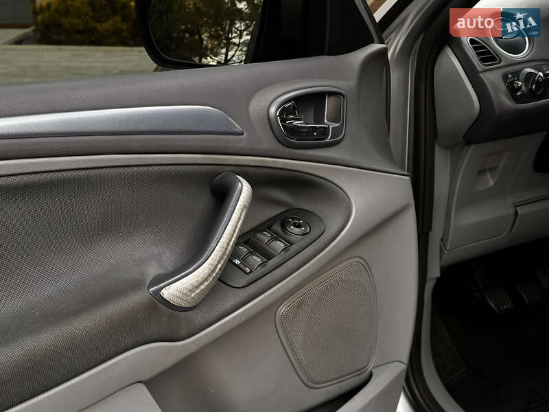 Минивэн Ford S-Max 2007 в Николаеве фото 17 Минивэн Ford S-Max 2007 в Николаеве