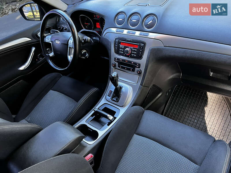 Минивэн Ford S-Max 2013 в Киеве