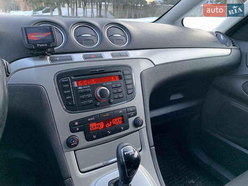 Минивэн Ford S-Max 2011 в Сумах