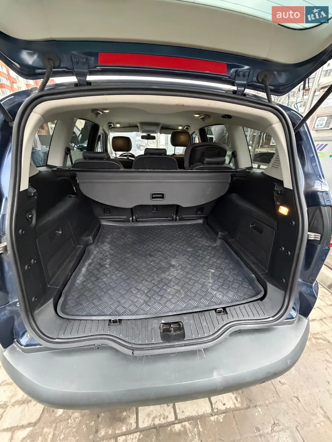 2011 Ford S-MAX - мініатюра 21