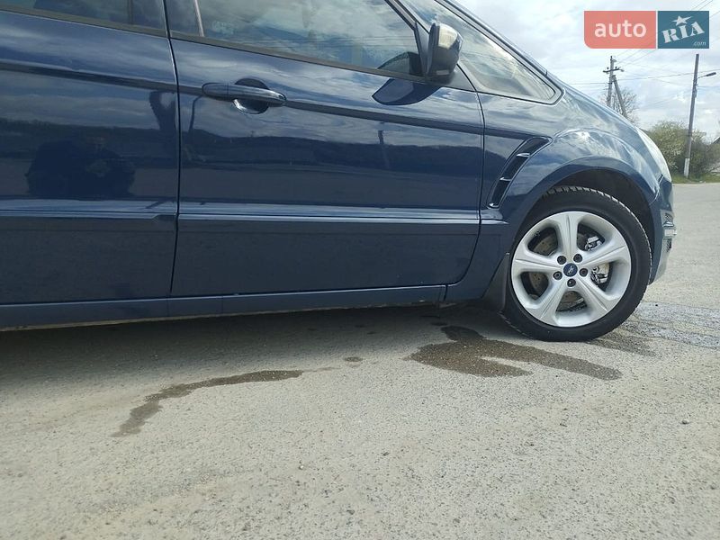 Минивэн Ford S-Max 2013 в Городке