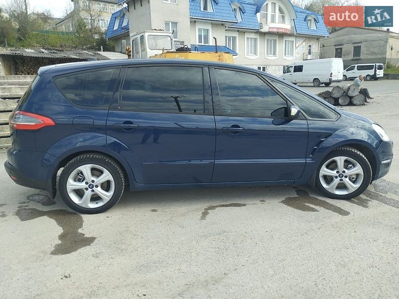 Минивэн Ford S-Max 2013 в Городке