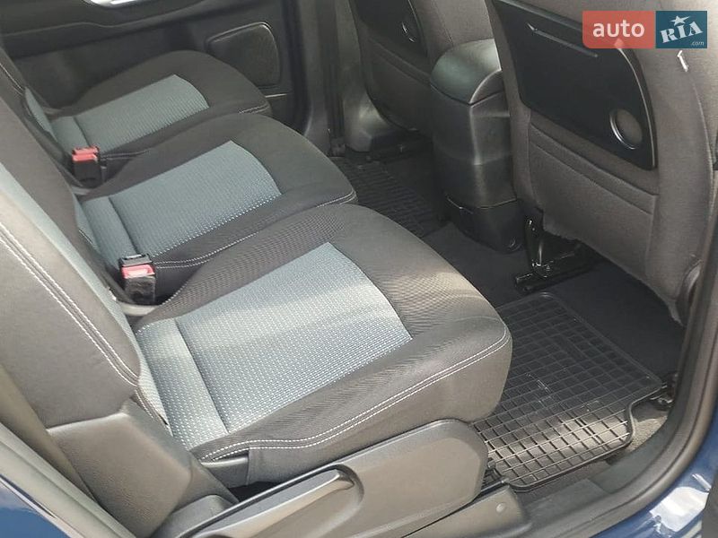 Минивэн Ford S-Max 2013 в Городке