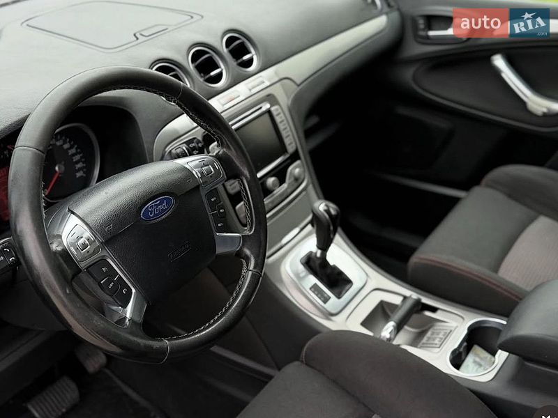 Минивэн Ford S-Max 2010 в Ужгороде