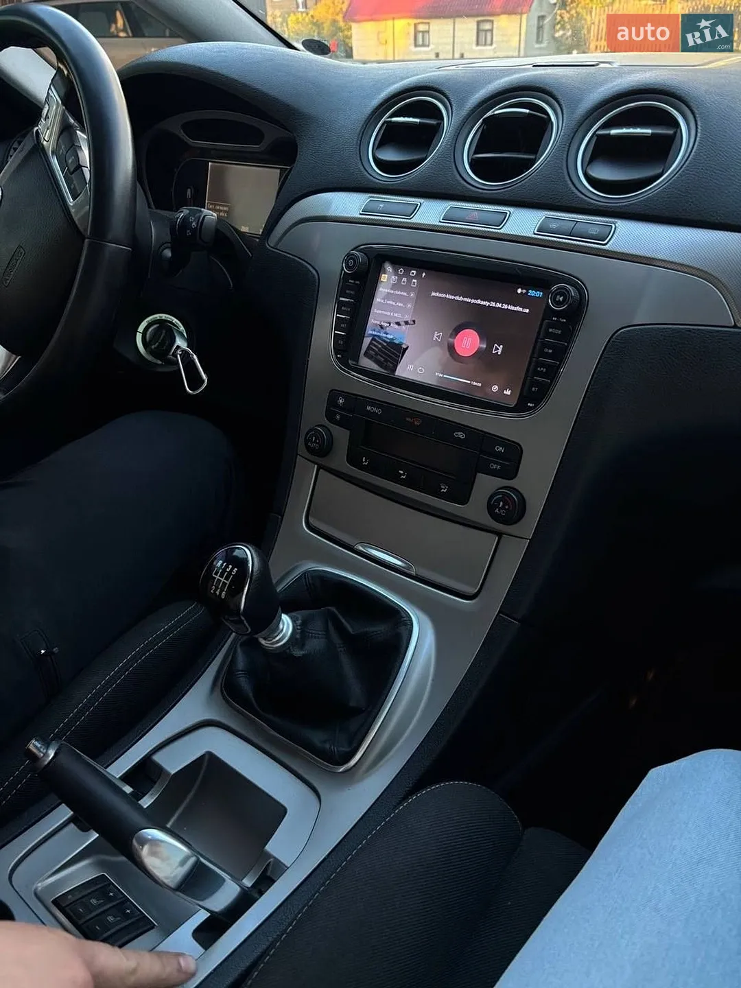 2011 Ford S-MAX - мініатюра 21