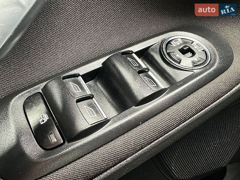 Минивэн Ford S-Max 2012 в Запорожье