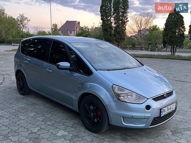 Минивэн Ford S-Max 2008 в Дубно
