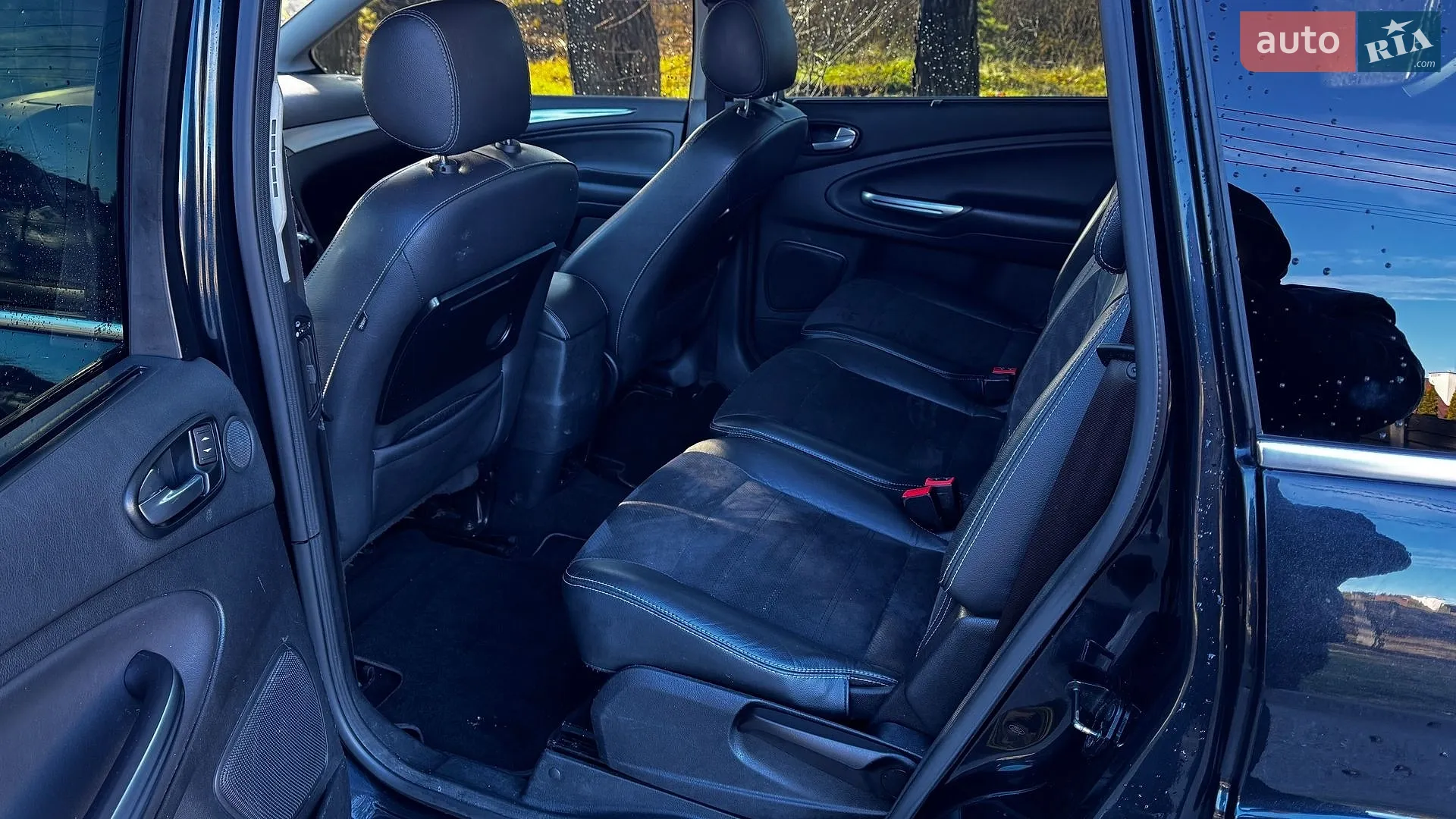 2011 Ford S-MAX - мініатюра 29