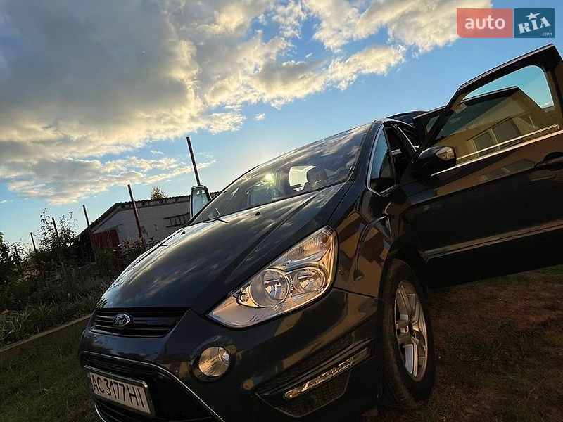 Мінівен Ford S-Max 2011 в Луцьку