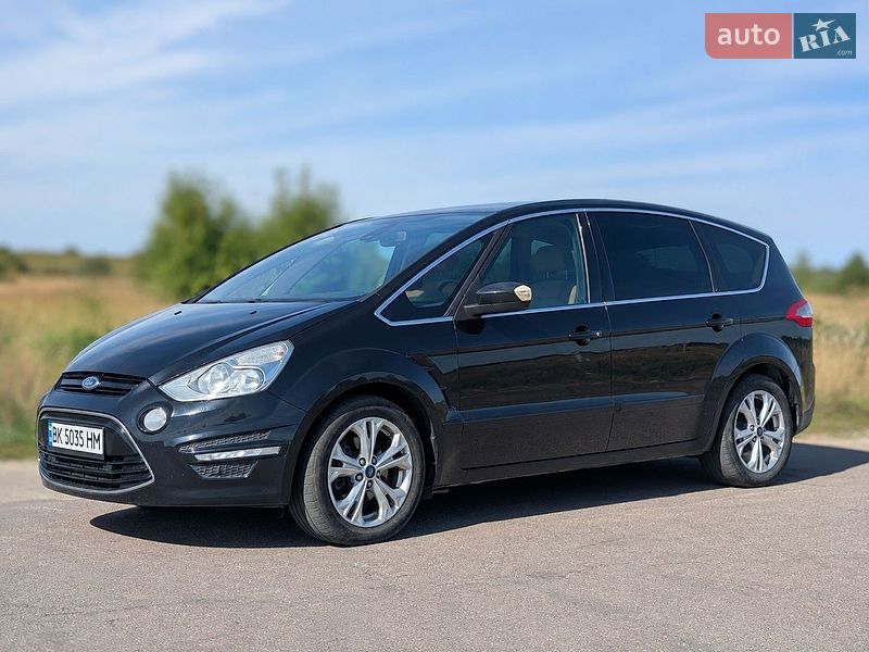 Минивэн Ford S-Max 2011 в Вараше