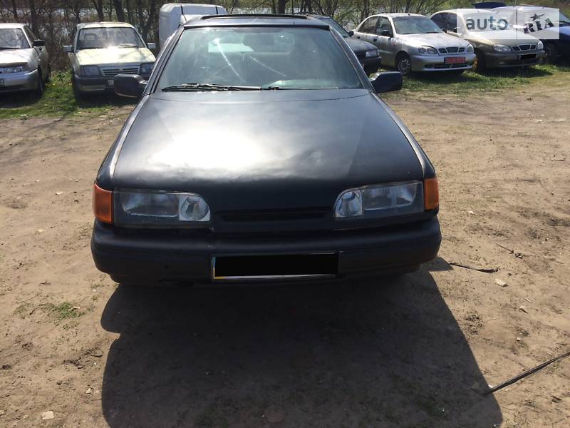 Хэтчбек Ford Scorpio 1988 в Киеве