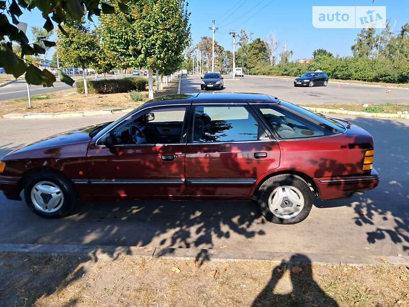 Седан Ford Scorpio 1990 в Бучі