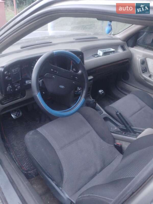 Ліфтбек Ford Scorpio 1985 в Рівному