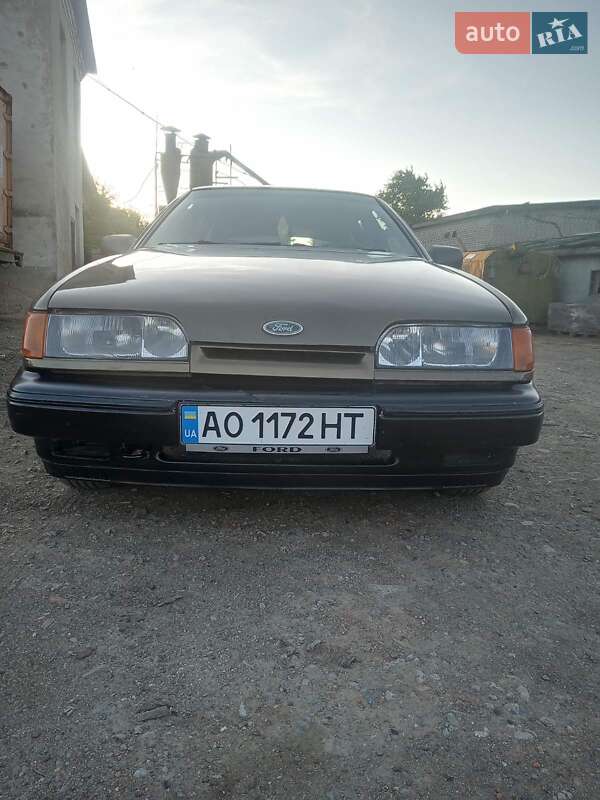 Седан Ford Scorpio 1985 в Оноківцях