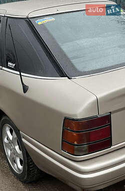 Лифтбек Ford Scorpio 1989 в 