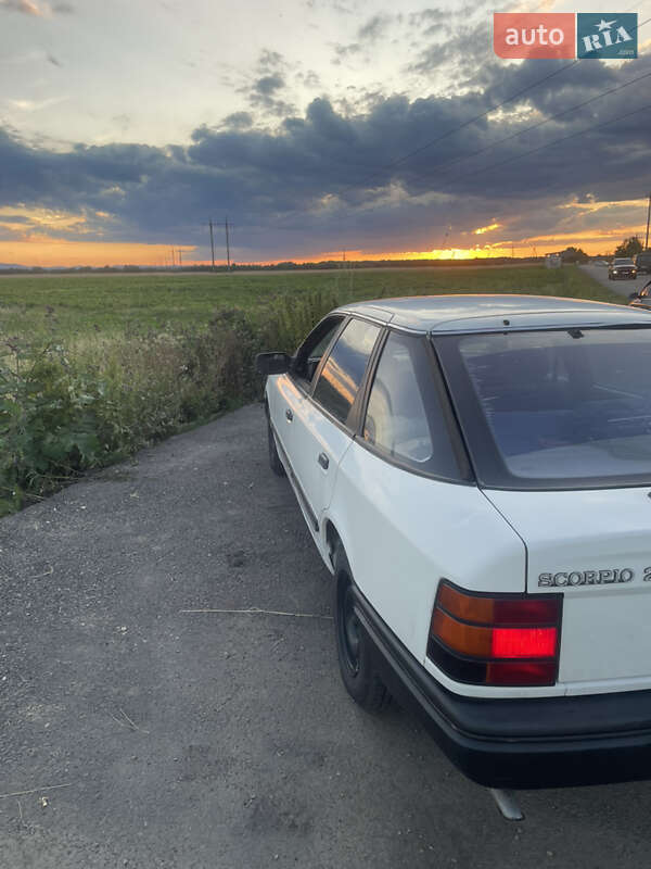 Ліфтбек Ford Scorpio 1988 в Стрию