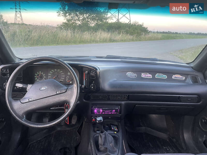 Ліфтбек Ford Scorpio 1988 в Стрию