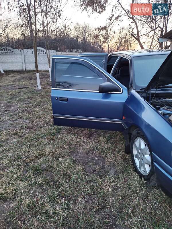 Седан Ford Scorpio 1990 в Вишневому фото 10 Седан Ford Scorpio 1990 в Вишневому