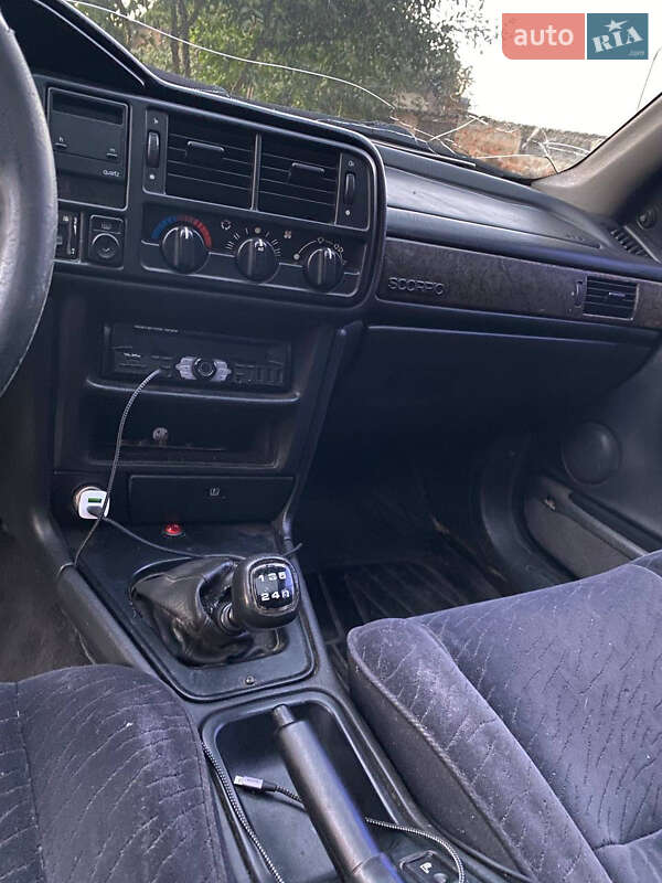 Седан Ford Scorpio 1994 в Диканьці