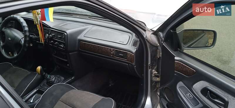Універсал Ford Scorpio 1994 в Ужгороді фото 5 Універсал Ford Scorpio 1994 в Ужгороді
