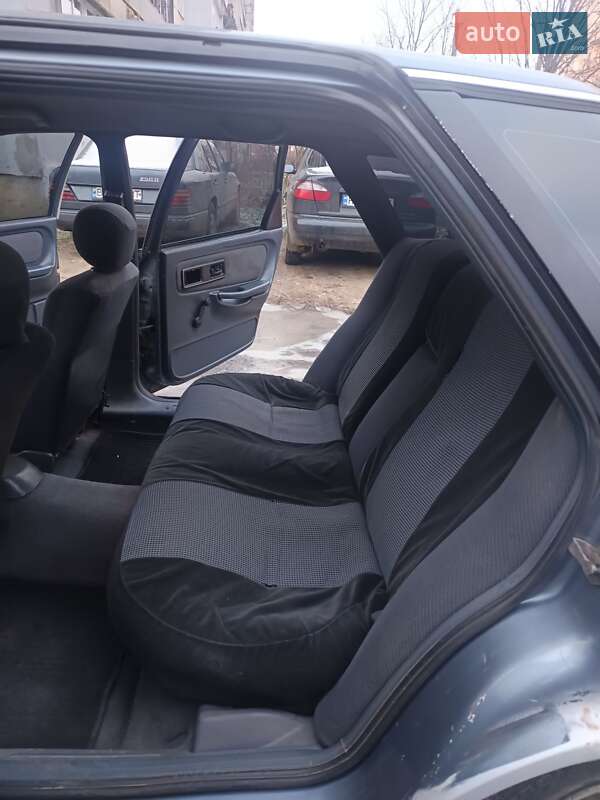 Лифтбек Ford Scorpio 1987 в Раздельной