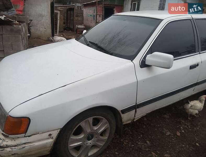 Седан Ford Scorpio 1985 в Великій Олександрівці