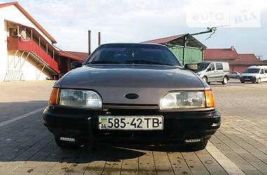 Хэтчбек Ford Sierra 1988 в Бродах