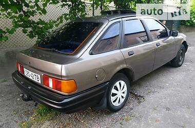 Хэтчбек Ford Sierra 1988 в Бродах