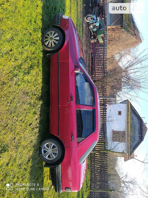 Седан Ford Sierra 1987 в Буске