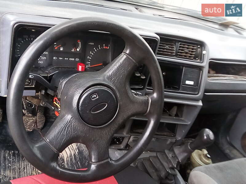 Хэтчбек Ford Sierra 1989 в Черновцах